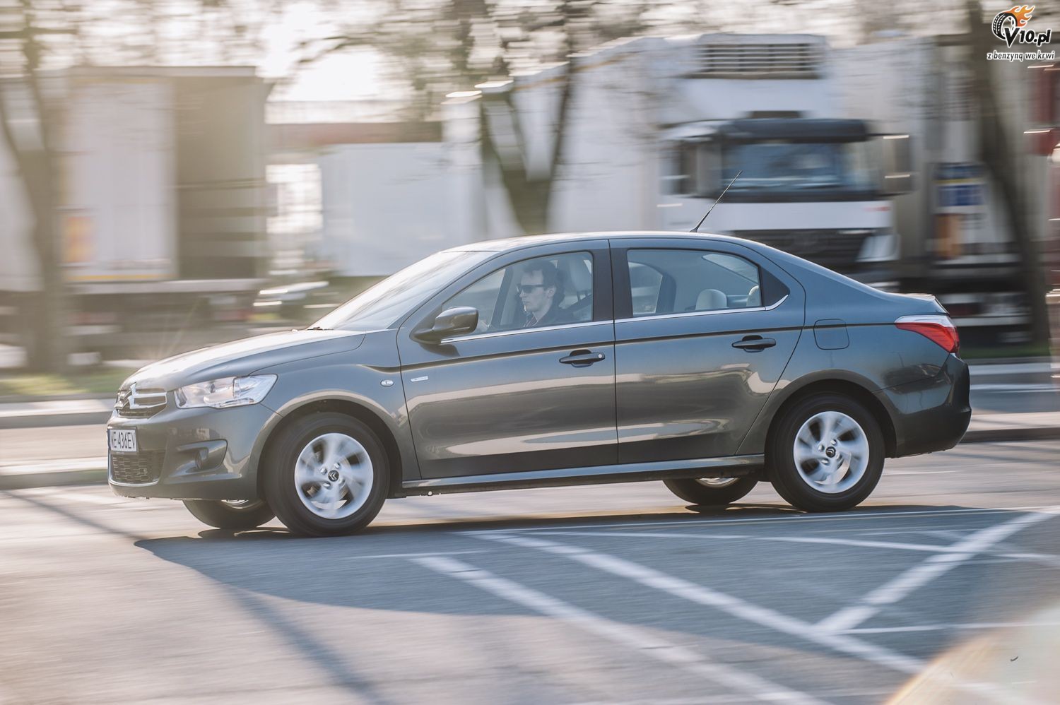 Skoda Rapid vs Citroen C-Elysee - test