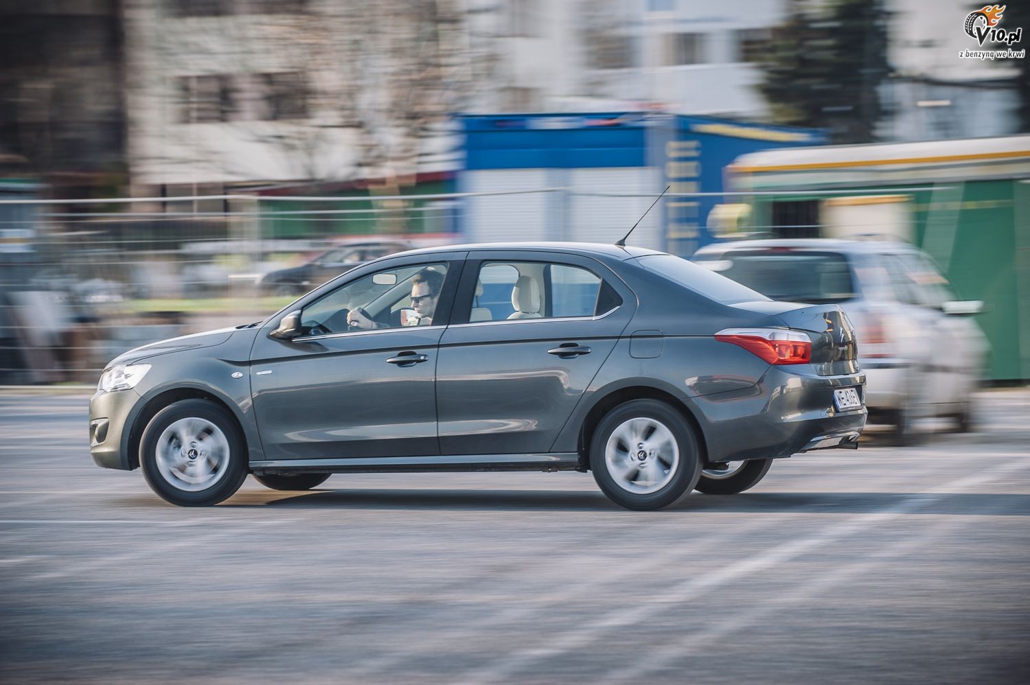 Skoda Rapid vs Citroen C-Elysee - test
