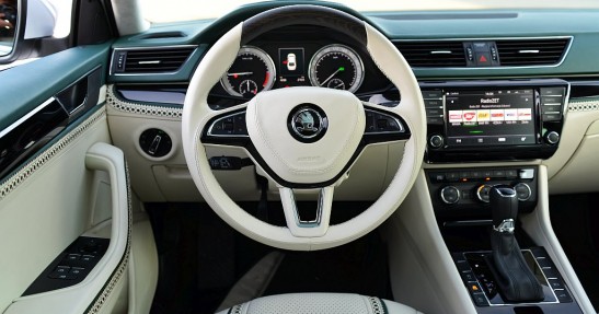 Skoda Superb 2.0 TDI by Ossoliński