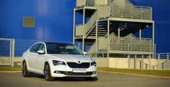 Skoda Superb 2.0 TDI by Ossoliski