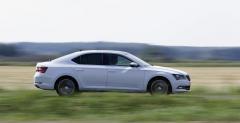 Skoda Superb 2.0 TDI by Ossoliski