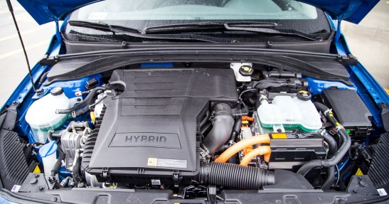 Hyundai Ioniq vs Toyota Prius -  porównanie