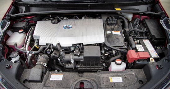 Hyundai Ioniq vs Toyota Prius -  porównanie