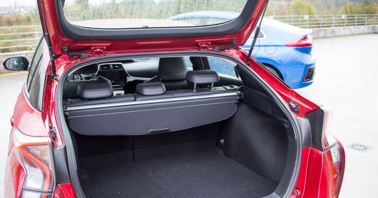 Hyundai Ioniq vs Toyota Prius -  porównanie