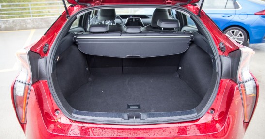 Hyundai Ioniq vs Toyota Prius -  porównanie