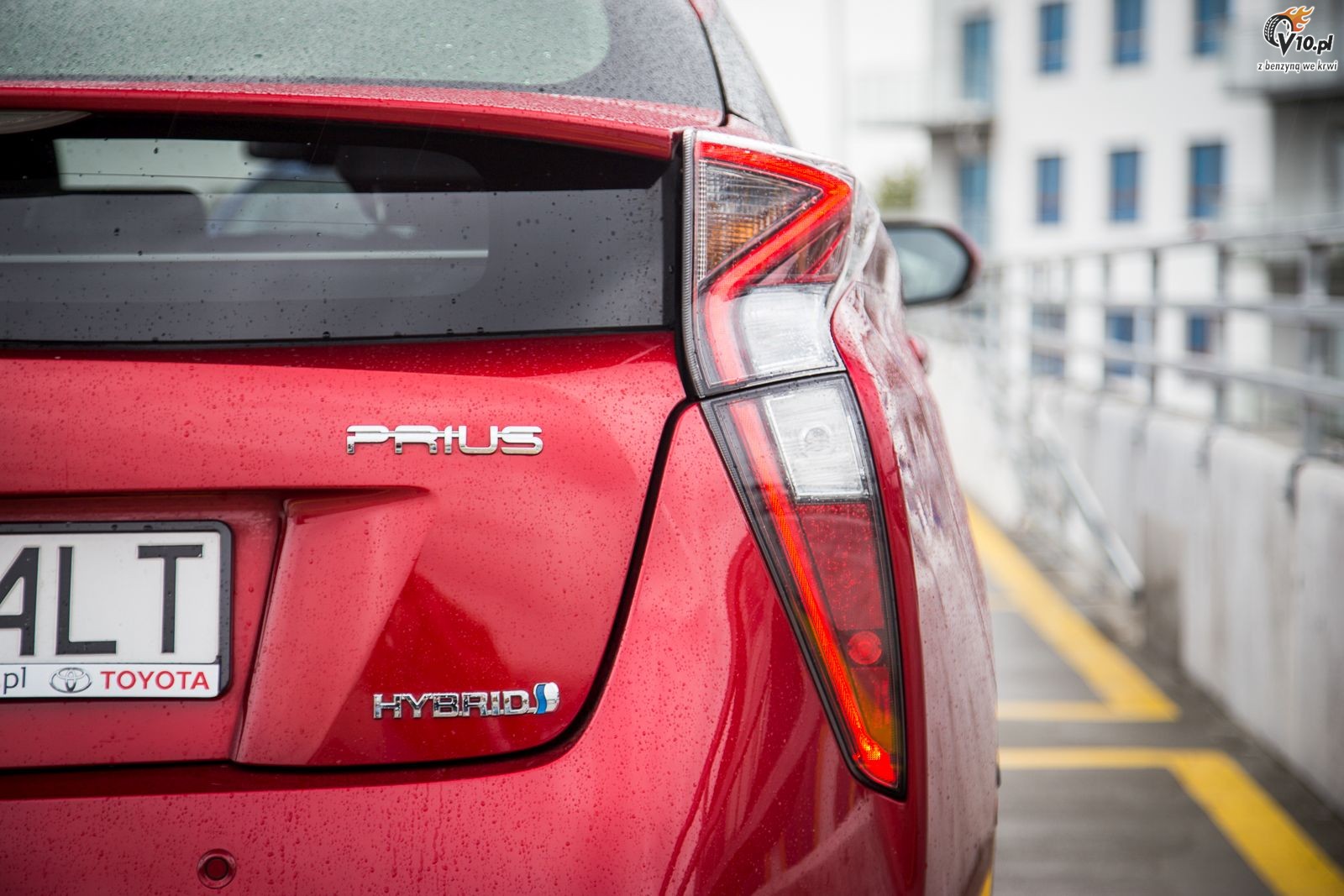 Hyundai Ioniq vs Toyota Prius -  porwnanie