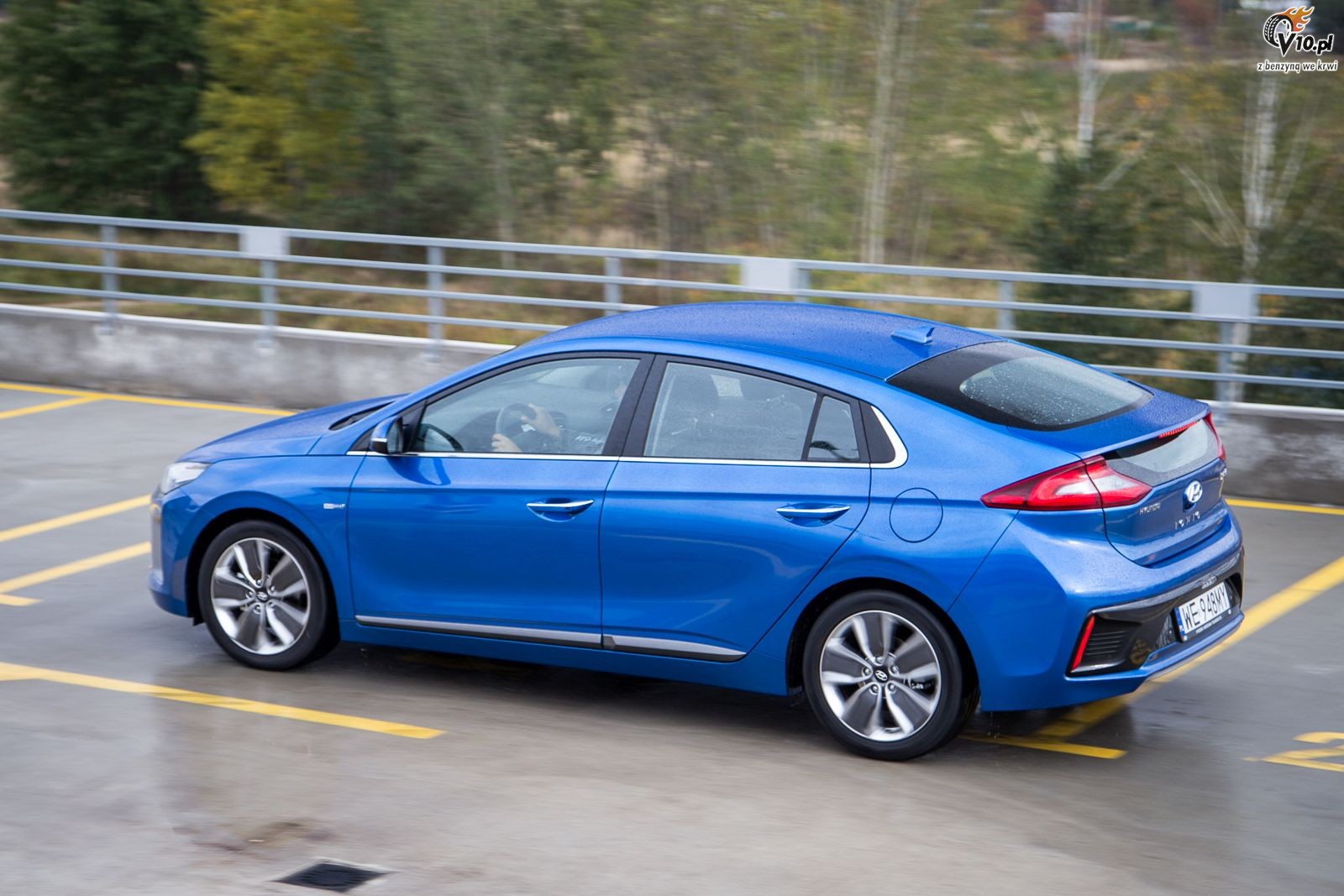Hyundai Ioniq vs Toyota Prius -  porwnanie