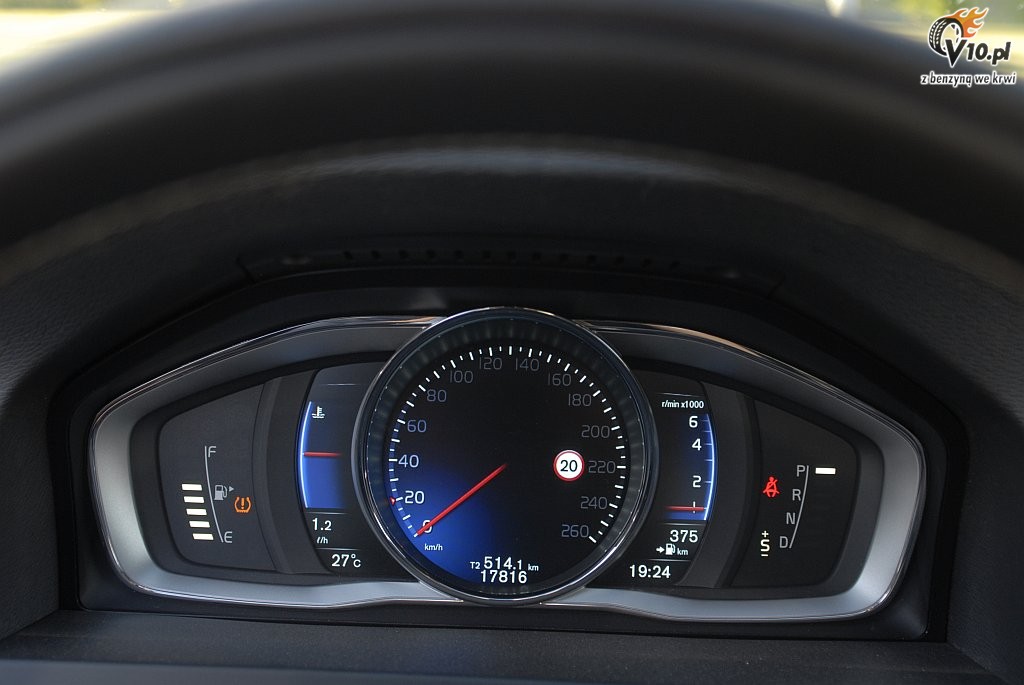 Volvo S60 T6 FWD - test