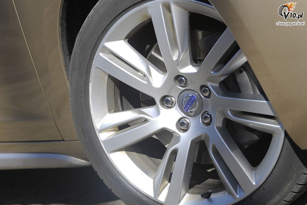 Volvo V60 D5 AWD - test