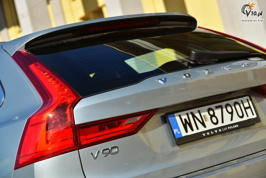 Volvo V90 D5 AWD - test