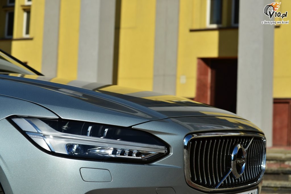 Volvo V90 D5 AWD - test