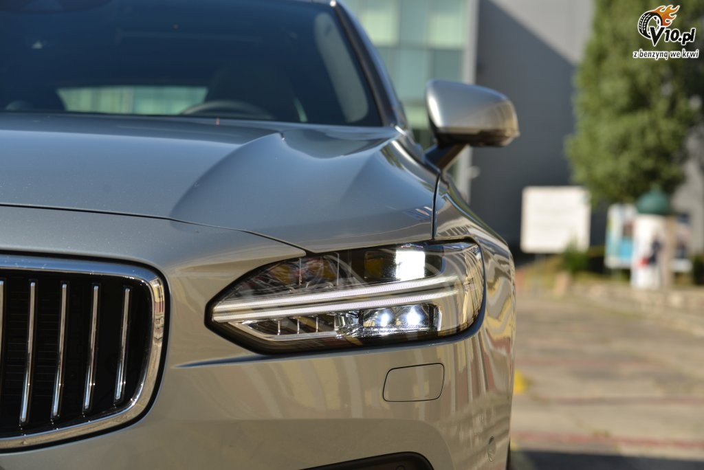 Volvo V90 D5 AWD - test