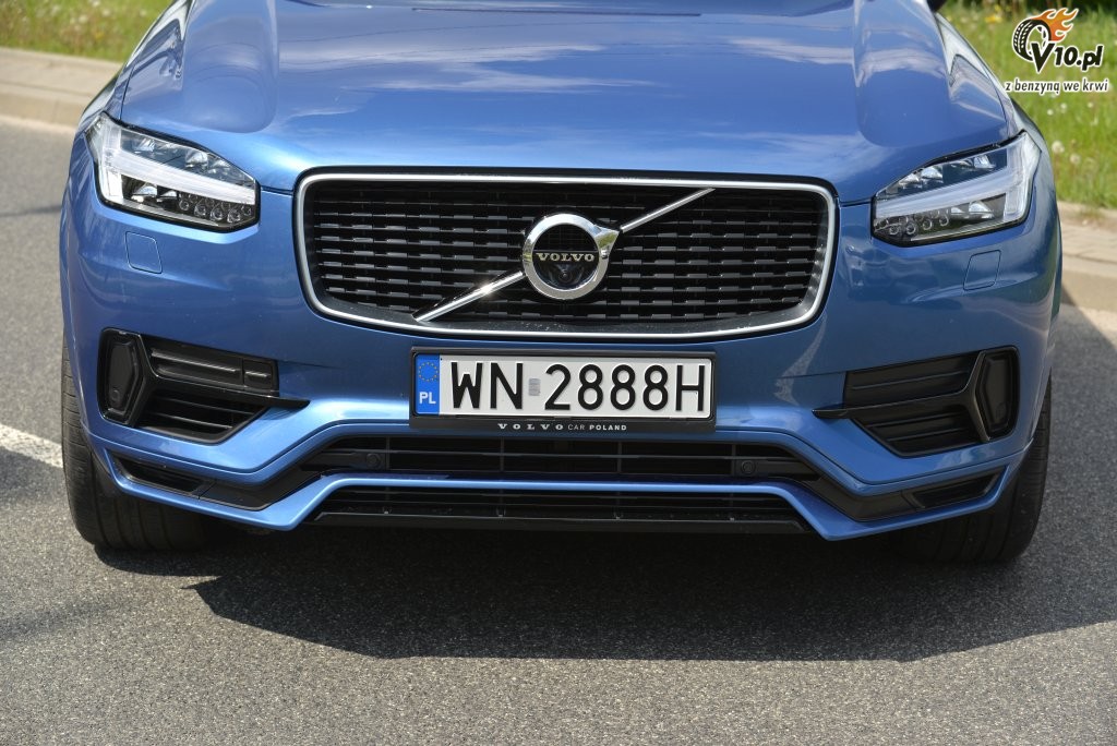 Volvo XC90 D5 vs. Mercedes GLE 350d - test
