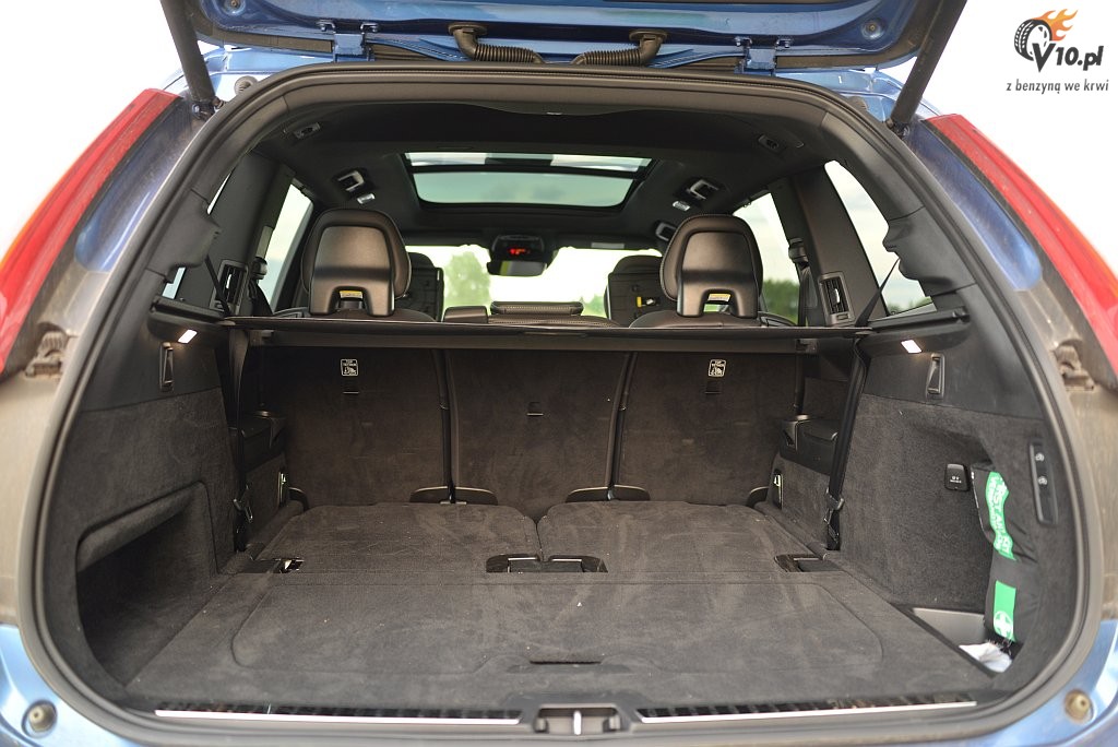 Volvo XC90 D5 vs. Mercedes GLE 350d - test