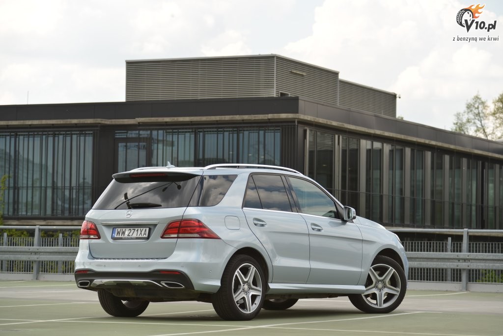 Volvo XC90 D5 vs. Mercedes GLE 350d - test