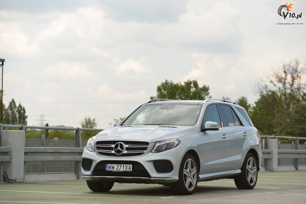 Volvo XC90 D5 vs. Mercedes GLE 350d - test