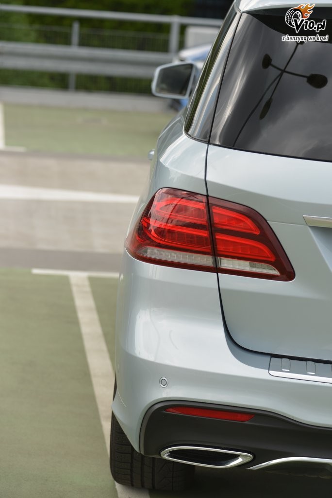 Volvo XC90 D5 vs. Mercedes GLE 350d - test