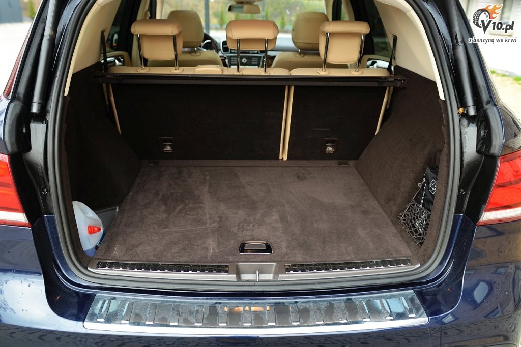 Volvo XC90 D5 vs. Mercedes GLE 350d - test