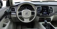 Volvo XC90 D5 AWD vs. VW Touareg 3,0 TDI 4Motion