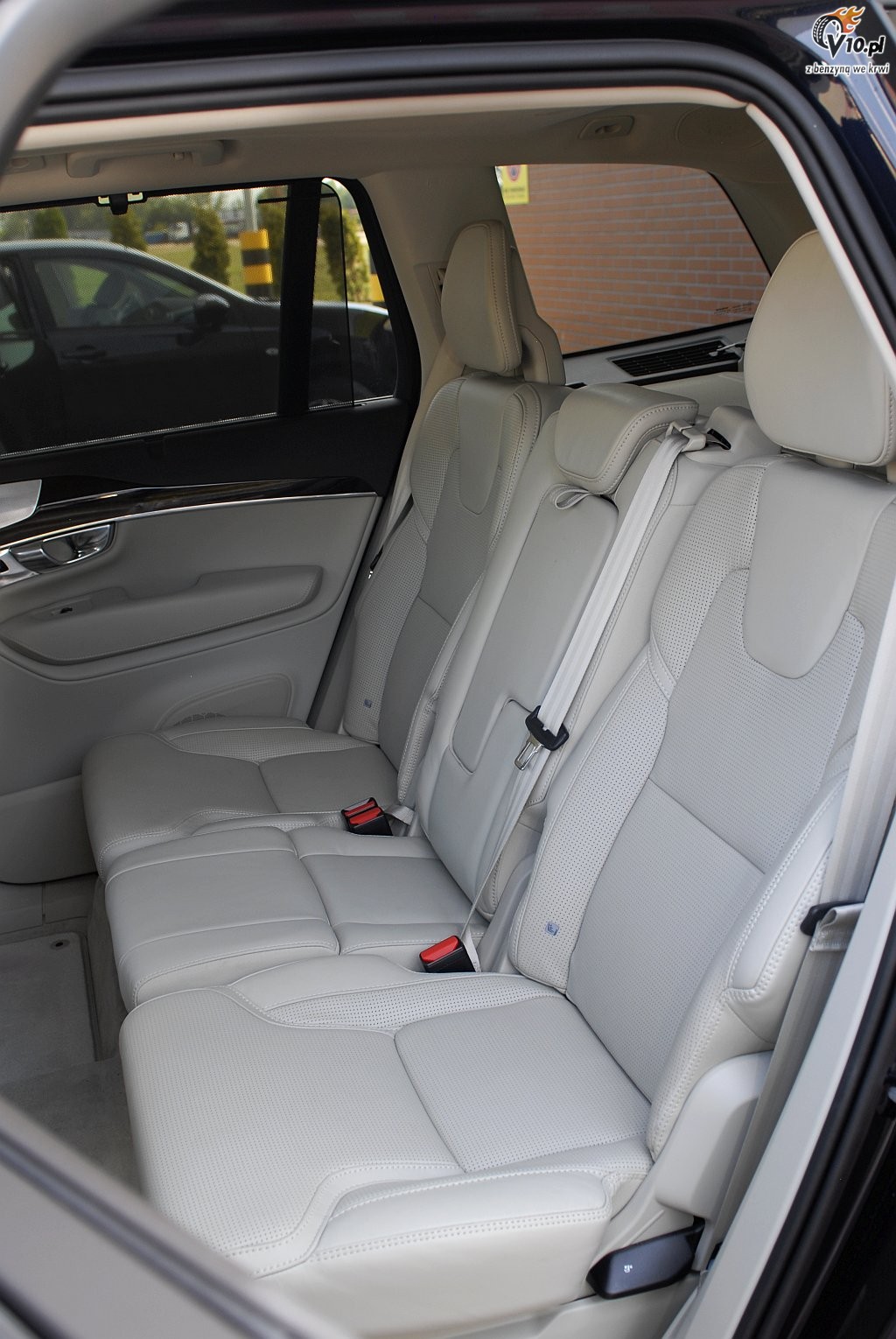 Volvo XC90 D5 AWD vs. VW Touareg 3,0 TDI 4Motion