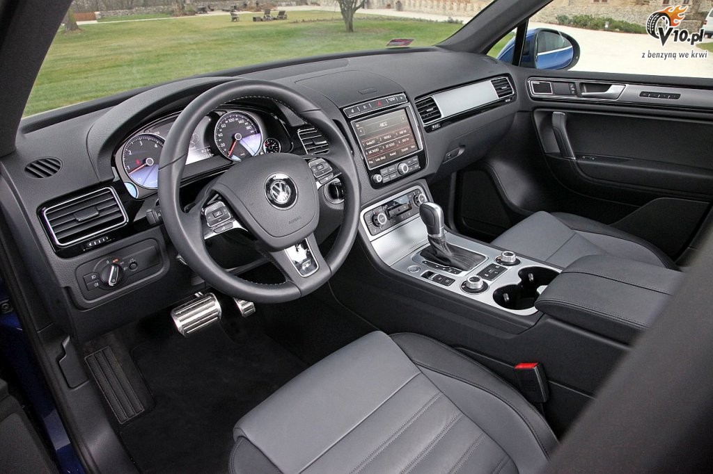 Volvo XC90 D5 AWD vs. VW Touareg 3,0 TDI 4Motion
