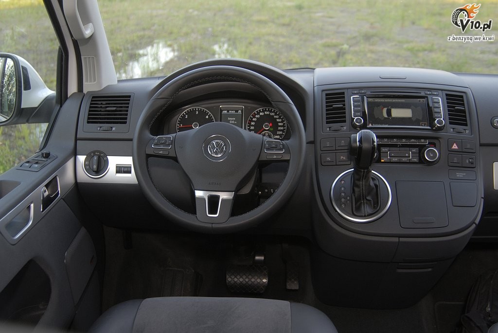 VW Multivan 2.0 BiTDI Edition 25