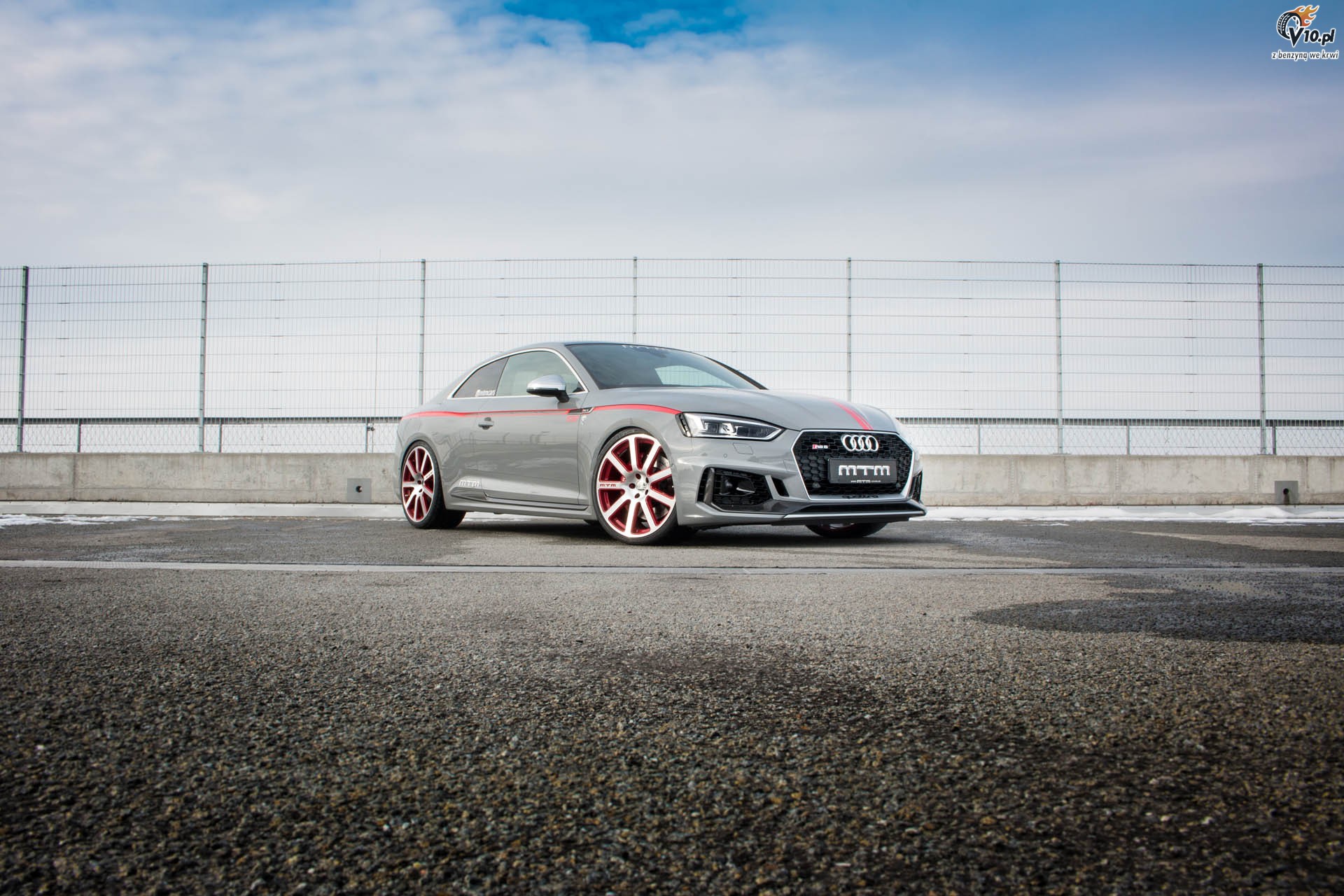 Audi RS5-R