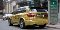 BMW X5 M cae w zocie
