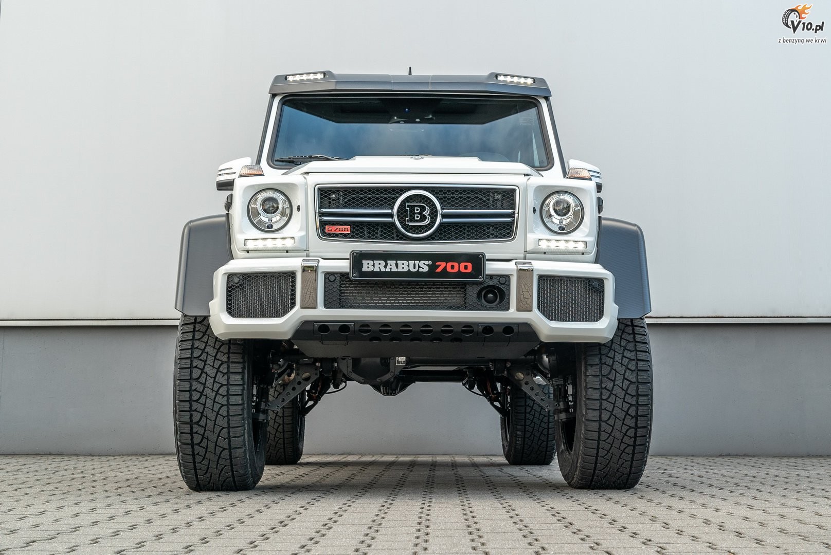 Brabus 700 44² Final Edition