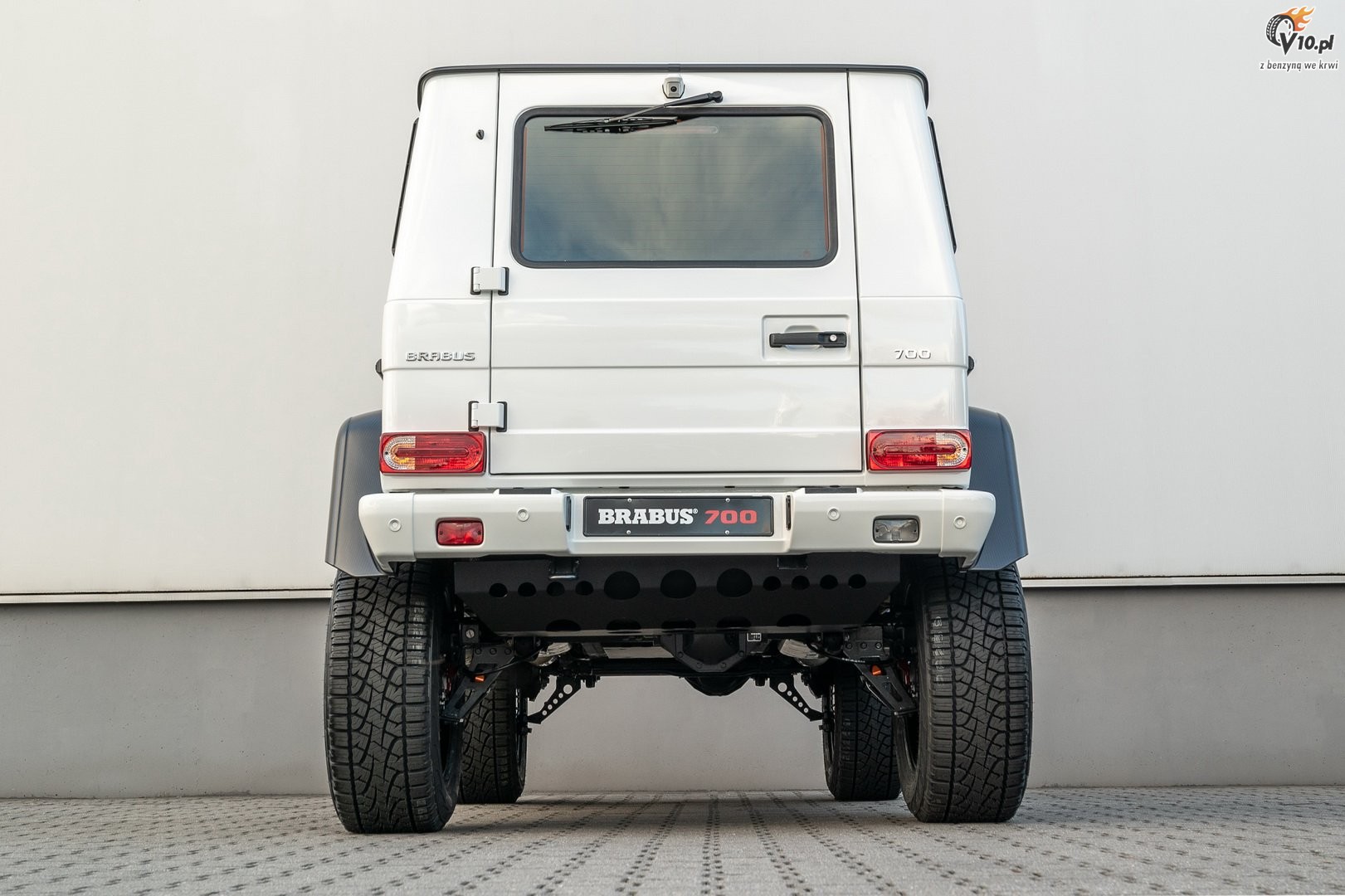 Brabus 700 44² Final Edition