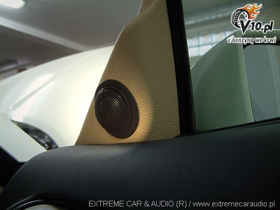 Nissan 350Z white SHOW Extreme Car Audio