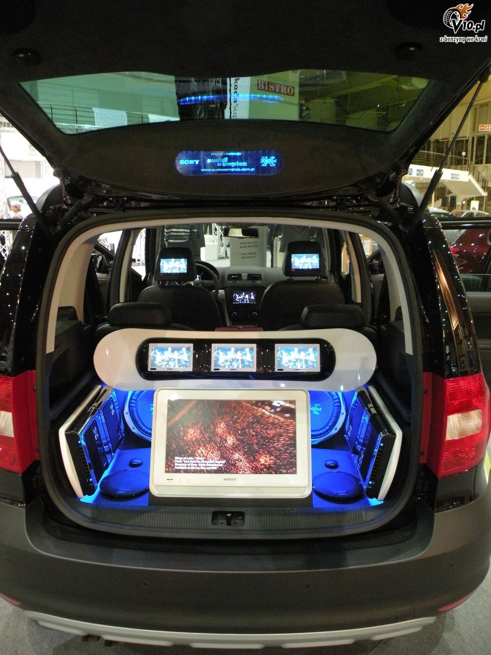 Skoda Yeti w zabudowie Sony X-plod