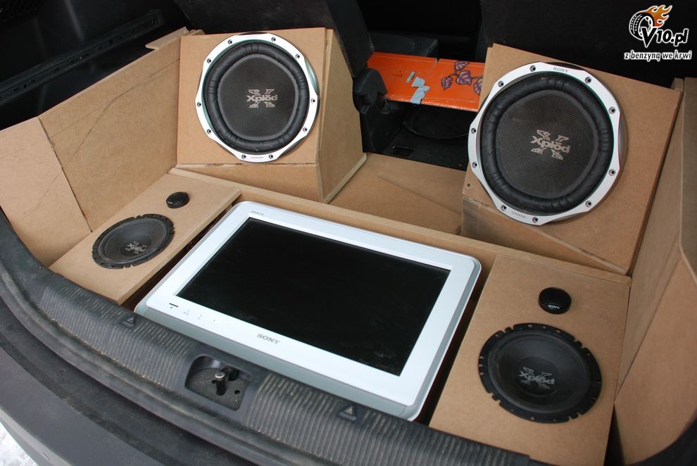 Skoda Yeti w zabudowie Sony X-plod