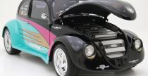 VW Beetle (1965) wypeniony po brzegi sprztem audio