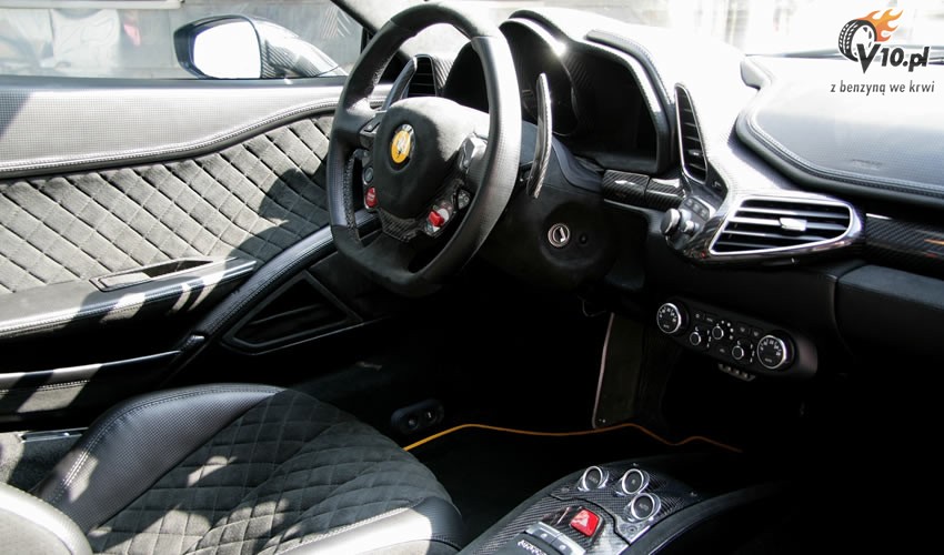 Ferrari 458 Italia Black Carbon