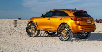 Infiniti FX z 32-calowymi felgami Forgiato
