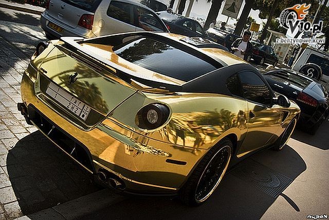 Ferrari 599 GTB tuning Hamann pokryte zotem
