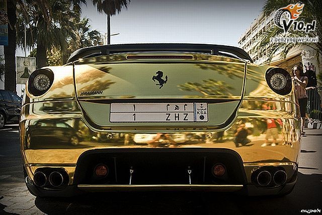 Ferrari 599 GTB tuning Hamann pokryte zotem