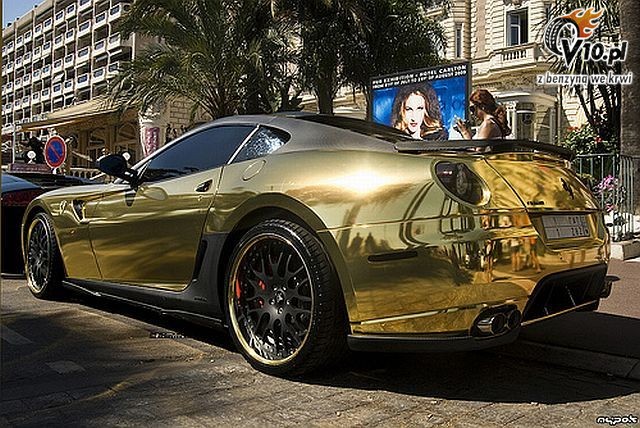 Ferrari 599 GTB tuning Hamann pokryte zotem