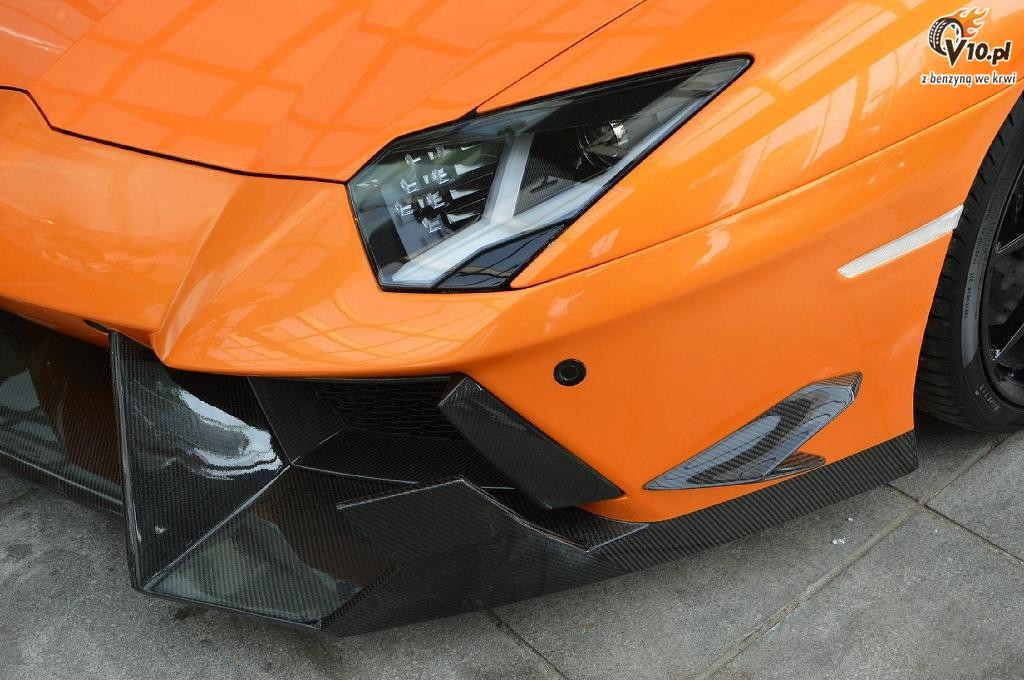 Lamborghini Aventador Roadster SV