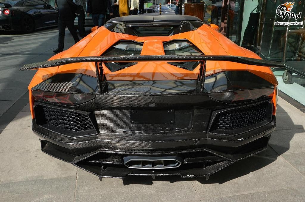 Lamborghini Aventador Roadster SV