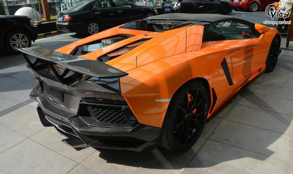 Lamborghini Aventador Roadster SV