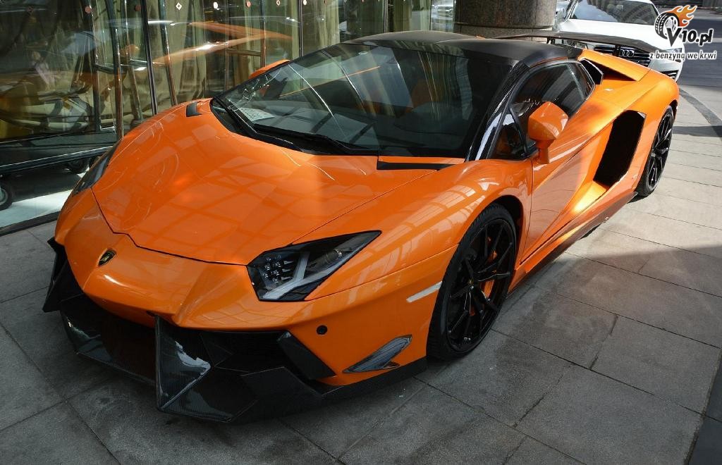 Lamborghini Aventador Roadster SV