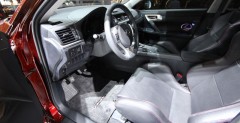 Lexus CT 200h od Fox Marketing - drapiena hybryda