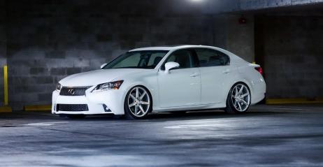 Lexus GS Vossen