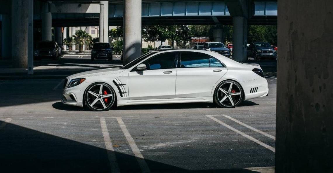 Mercedes S MC Customs