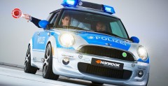 Elektryczne MINI dla policji