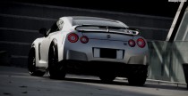 Nissan GT-R Black Bison od Wald International