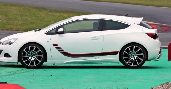 Opel Astra GTC Irmscher