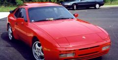 Porsche 944